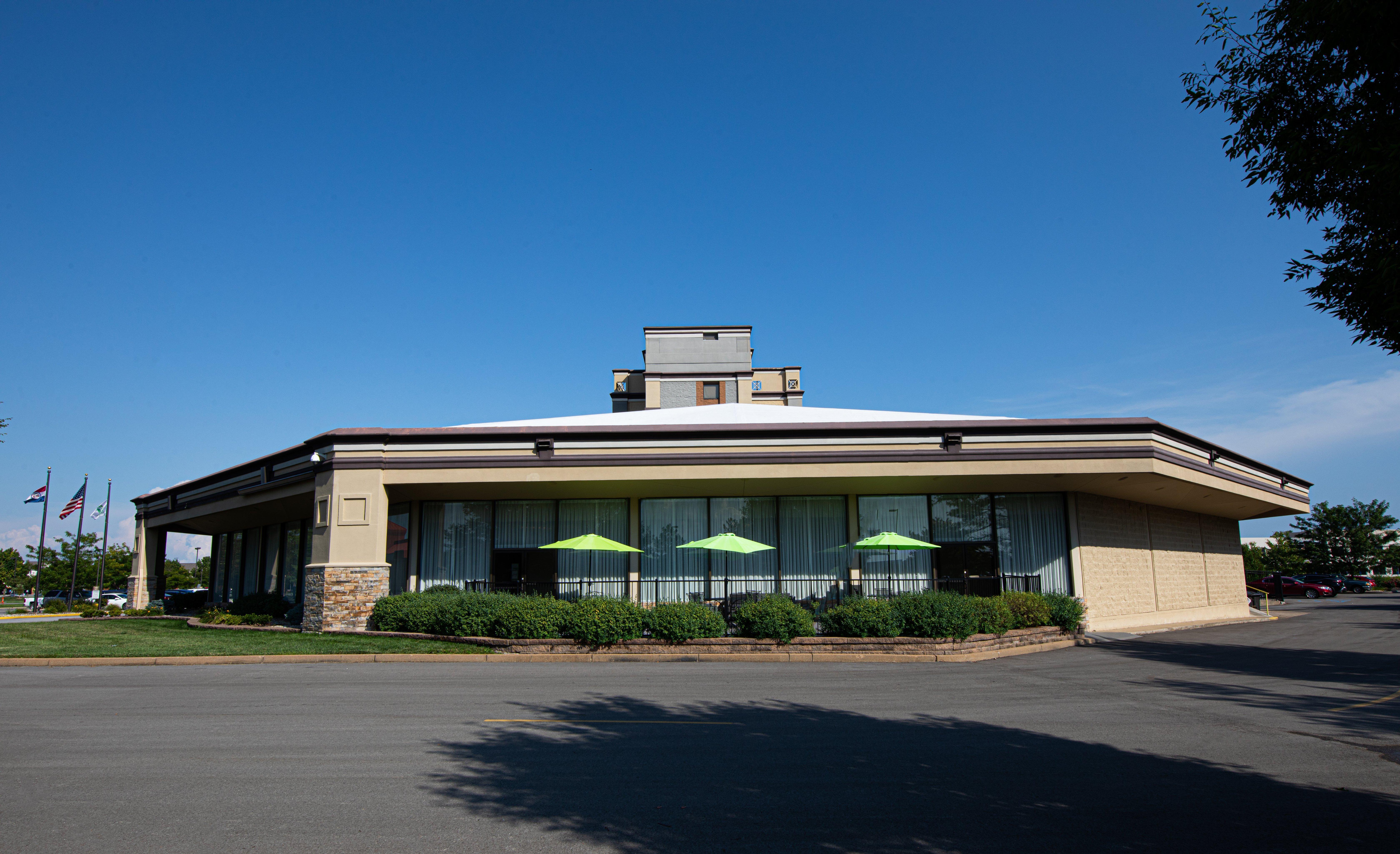 Holiday Inn St. Louis Airport West Earth City By Ihg Exterior photo